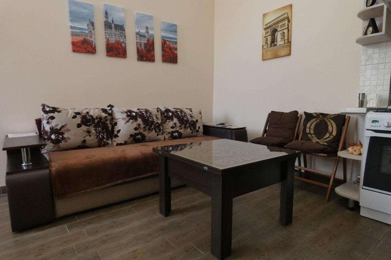 V&O Whitechocolateapt 800 M To Opera Lviv Bagian luar foto